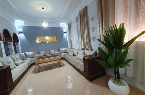 Fnideq House | Apartamento Fnideq, Familia, Bienestar y mercado