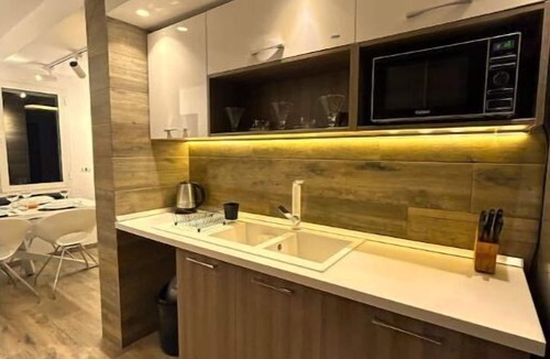 El Aouina Apartment | Appartement a 10 min de l Aéroport Entre les Berges du lac et Ain Zaghouene,