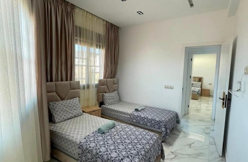 Azla Apartment | Appartement gelijkvloers met uitzicht op Zee