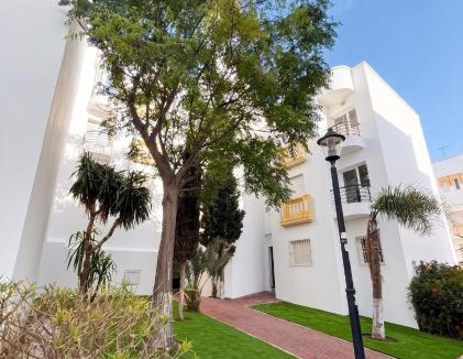 La Nouvelle Ville Ibn Batouta Apartment | Appartement Moderne en Residence Fermee avec Piscine A 5 min de la Plage et de l Aeroport
