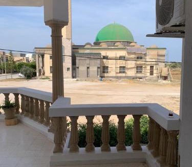 Dar Chaabane Al Fehri Apartment | Appartement spacieux - Dar Chaabane plage