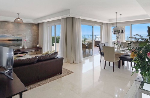 New Golden Mile Apartment | Apt 401 Luxury Serv Aparts-Estepona, 3 Bed, Heated 20m Pool, Jacuzzi - an Oasis