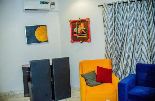 Ikotun Apartment | Beautiful 2-Bed With 24hrs Power Supply & Unlimited Internet