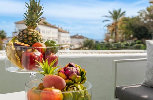 Nueva Andalucia Apartment | Beautiful 3-bedroom apartment with terrace in Nueva Andalucía, Marbella