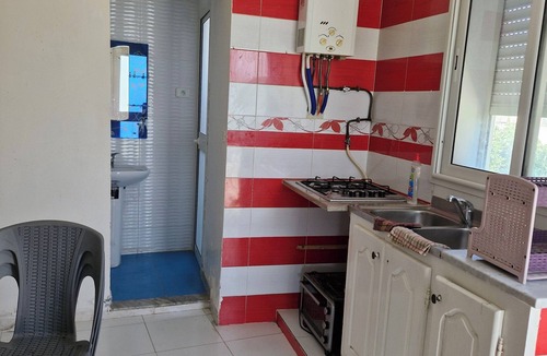 El Ouardia Apartment | Beautiful new apartment .Tunis 10 minutes walk from Cv Metro stop 300 m. quiet.