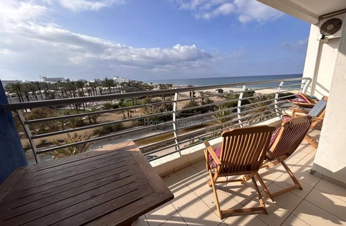 Eastern Khezama Apartment | Beautiful Seafront Vacation Apartment