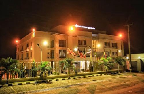 Ibadan Apartment | Best Westerln Plus Deluxe Suite