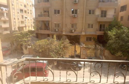 Pyramids Gardens Apartment | Big home for rent besides pyramids giza and big museum 3 room 5 beds 2 bathroom all service allowe
