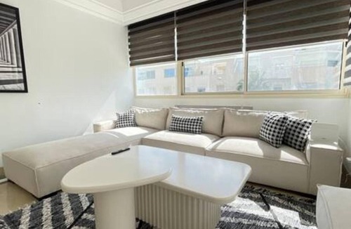 Les Berges Du Lac II Apartment | Black White Modern Spacious