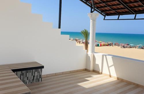 Raoued plage House | Blue View Rooftop - Gammarth , Pieds dans l'eau, Terrasse panoramique face à la mer