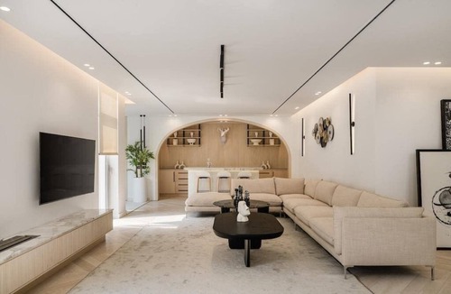 The 5th Settlement Apartment | Call It "The Fantasy Duplex"