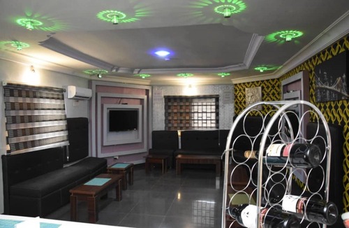 Epetu Apartment | Captivating 1-bed Apartment in Awoyaya