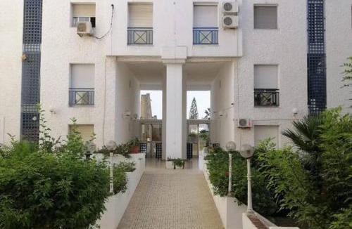 Les Berges du Lac Apartment | Captivating 2-Bed Apartment in Tunis