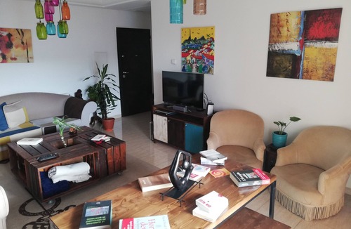 Ain Zaghouan Apartment | Casa De Luz @ la marsa
