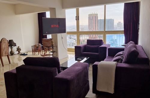 Al Duqqi Apartment | Central Apt with a Panoramic view over Cairo & Nile