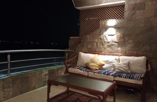 Ad-Dukhaylah House | Chalet On the Beach