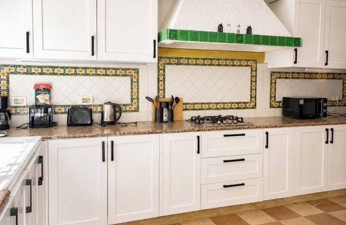 Borj Louzir Apartment | Charming 600m2 villa with large garden and swimming pool
