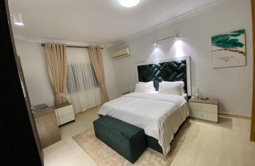 Lekki Phase 1 Apartment | Charming and spacious 3 Bed in Lekki Phase1
