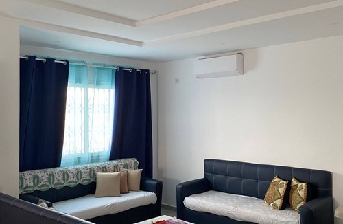 Nabeul Governorate House | Charming Maison S+2 en Front de Mer à Kélibia - Air-conditioned comfort