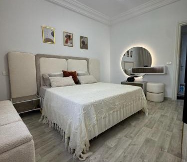 Cite Les Palmeraies Apartment | Chic & Modern Apartment with Underground Parking