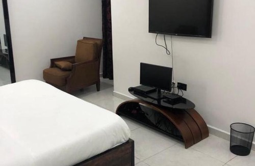 Orozo House | CHRIS-CASTLE 08148593128