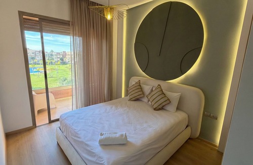 El Makina Apartment | Comfort and Luxury at Prestigia: Bright Apartment, 3 Terraces & Pool View