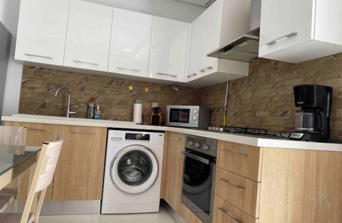 El Menzah 8 Apartment | Comfortable apartment with private parking