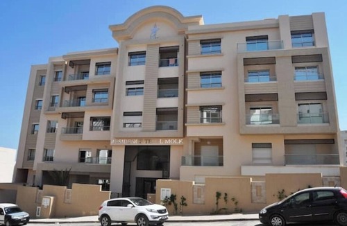 El Menzah 8 Apartment | Comfortable apartment with private parking