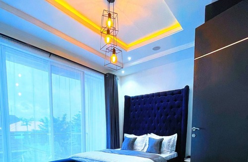 Akure House | Contemporary 4 Bedroom Villa with VR Room and Fast Starlink 250Mbps Internet