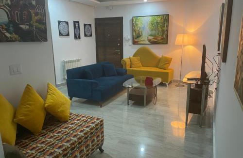 Ain Zaghouan Apartment | Cosy Artist 1 BR in Ain Zaghouan