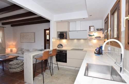 Atlanterra Ski Chalet | Cosy villa with private swimming pool, magnificent views, for 6 PAX