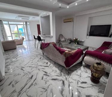 Flamants roses House | Cottage with swimming pool