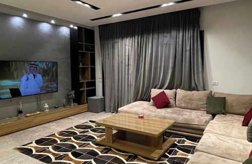 Sheikh Zayed City Apartment | Cozy 2-bedroom apartment in Beverly Hills compound Giza Governorate with AC