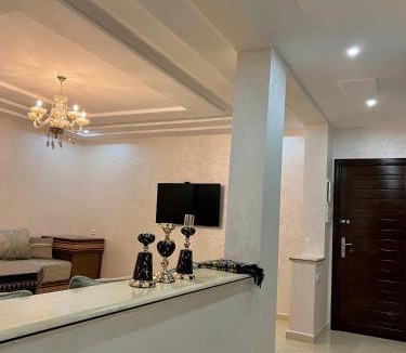 Hay Al Matar Apartment | Cozy Apartment with Moroccan Salon Hay Al Matar