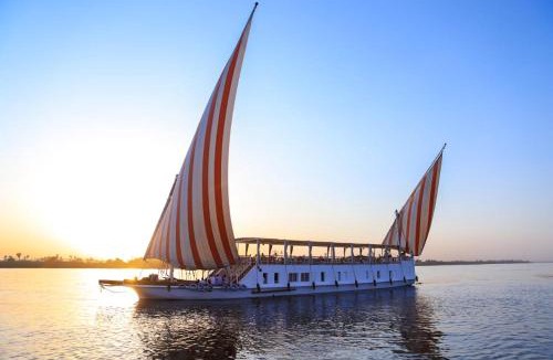 Aswan Boat Rental | Dahbyia Nile Cruise Golavita