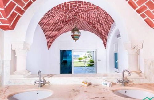 Rafraf House | Dar Barsha: Beach front white sand and happiness