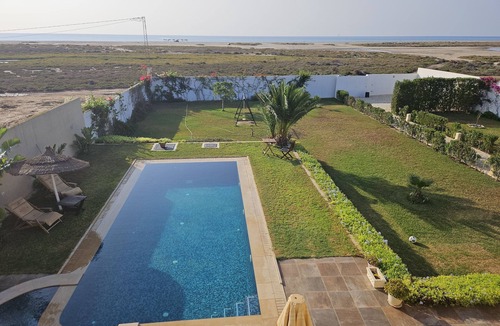 El Maamoura Villa | DAR BHAR DAROUFA (Renovated seaside house)