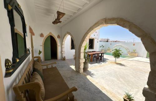 Erriadh House | Dar El Ayla, maison djerbienne Djerbahood