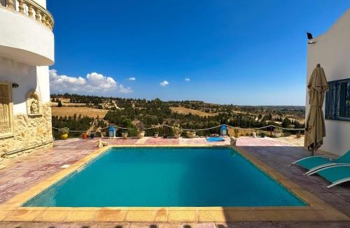 Hammamet Villa | Dar Kmar A sweet getaway in the hills of Hammamet