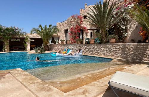Ounagha Villa | Dar Volubilis spacieuse villa avec piscine, 5 chambres vue sur forêt
