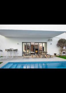 Les Berges Du Lac II Villa | Dedine