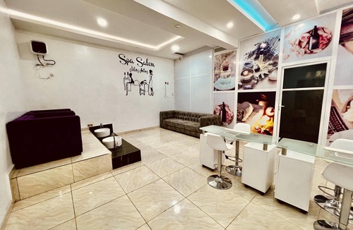 Ofin House | Deluxe Luxurious Room - Pool - Spa - Gym - Parking
