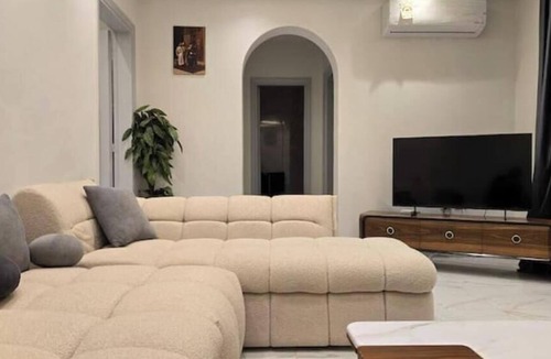Qasr an-Nil Apartment | DHB STAYS : Luxury 2BR Qasr El Nil G-304