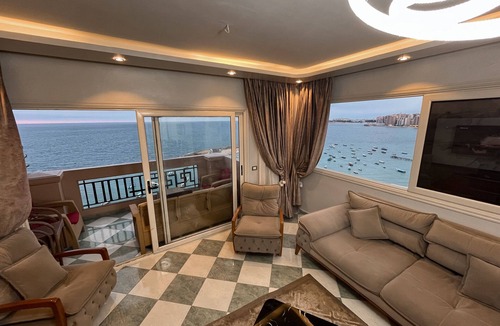 Al-Muntazah Apartment | Downtown Entire Sea view 3 bedroom apartment