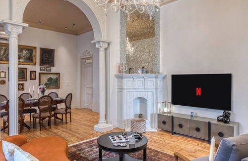 Downtown Cairo Condo | Downtown Glass & Glory Heritage Stay