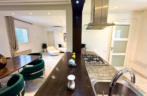 Gammarth Apartment | Duplex luxueux hammam et vue mer :Golden tulip