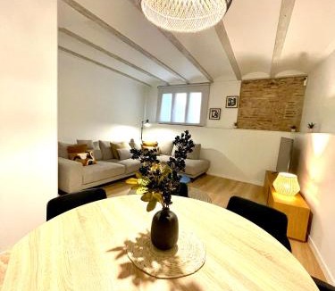 El Pilar Apartment | Duplex Mercado Central