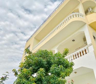Luxor Apartment | Durrat al-Nahr