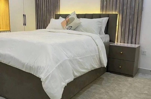 Obazu Hotel | Eagles World Hotel and Suites