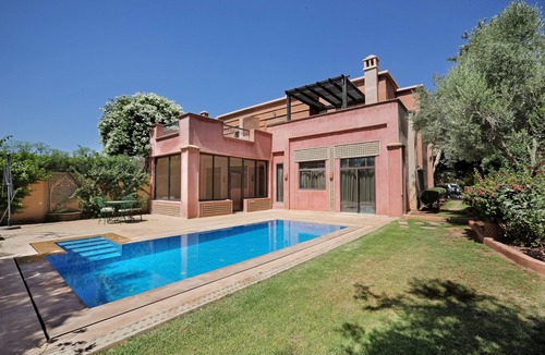 Mouassine Villa | Elegant&cozy Villa With Pool on a Golf Domain